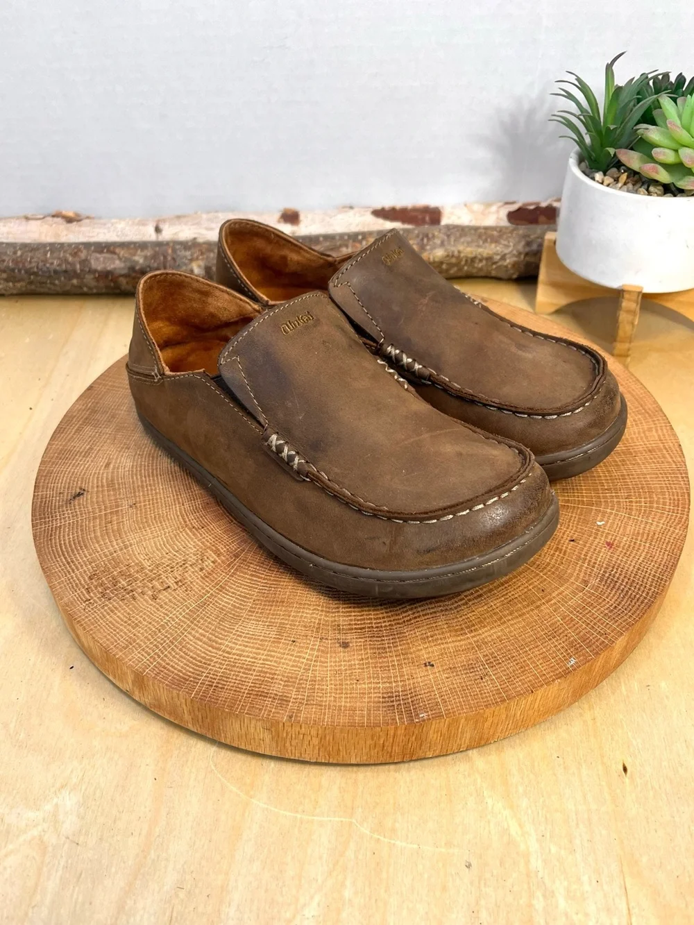 OluKai Moloa Kids Slip-On Shoes Brown Leather Size 2 Moccasins